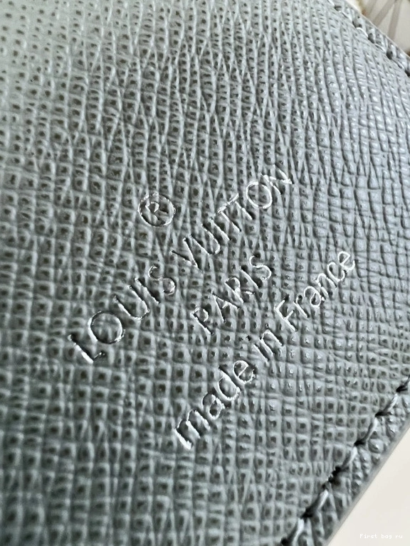 First bag ru LOUIS WALLET-10*19*2cm BRAZZA VUITTON 0725